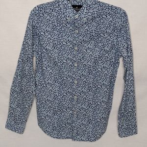 American Eagle Winter Floral Print Shirt